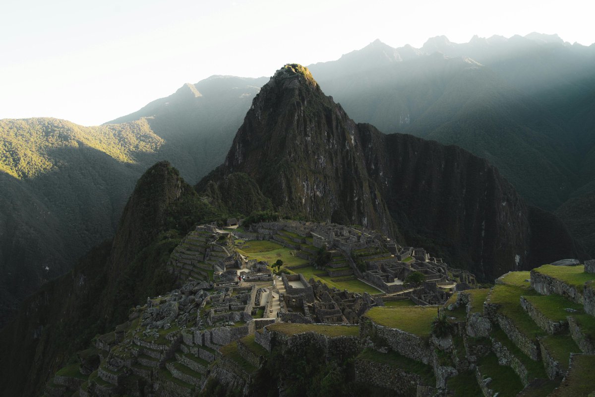 qu38066's tweet photo. 🏛️🧭 In Cusco, history isn’t locked in museums—it breathes from the walls, flows through markets, and shines in every smile. #LiveCusco #PeruMoments #IncaAlive 💃🛍️+
https://t.co/AAixgSJNik https://t.co/Q1xfel1i1i