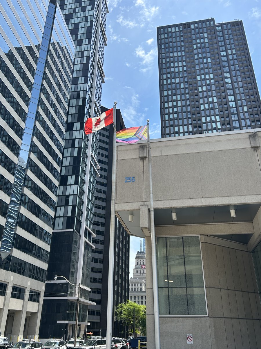 Toronto Police Service - 52 Division (@tps52div) on Twitter photo This Pride Month, our service <a href="/TorontoPolice/">Toronto Police</a> wishes to reaffirm our commitment to standing with the 2SLGBTQI+ communities.
As a police service, we strive to build trust, ensure safety, and foster a community where everyone feels seen, heard, and valued.
Happy Pride Month! š This Pride Month, our service <a href="/TorontoPolice/">Toronto Police</a> wishes to reaffirm our commitment to standing with the 2SLGBTQI+ communities.
As a police service, we strive to build trust, ensure safety, and foster a community where everyone feels seen, heard, and valued.
Happy Pride Month! š