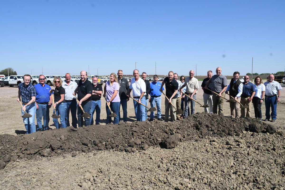 STI_TigerCranes's tweet photo. It's gonna be a-MAY-zing! The first of our 3-phase expansion project is well underway at our North facility. The @SiouxCenterIA  City &amp; Chamber joined us for the official ground-breaking ceremony held earlier this month. https://t.co/uLH3DlkOrj