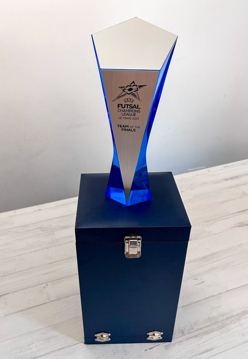 Chegou o troféu de melhor goleiro da Final Four Champions League 2025 (quinteto ideal). 
Obrigado @uefafutsal 🤩

Toda honra e glória a ti JESUS!

#LM3 #JESUSisKing