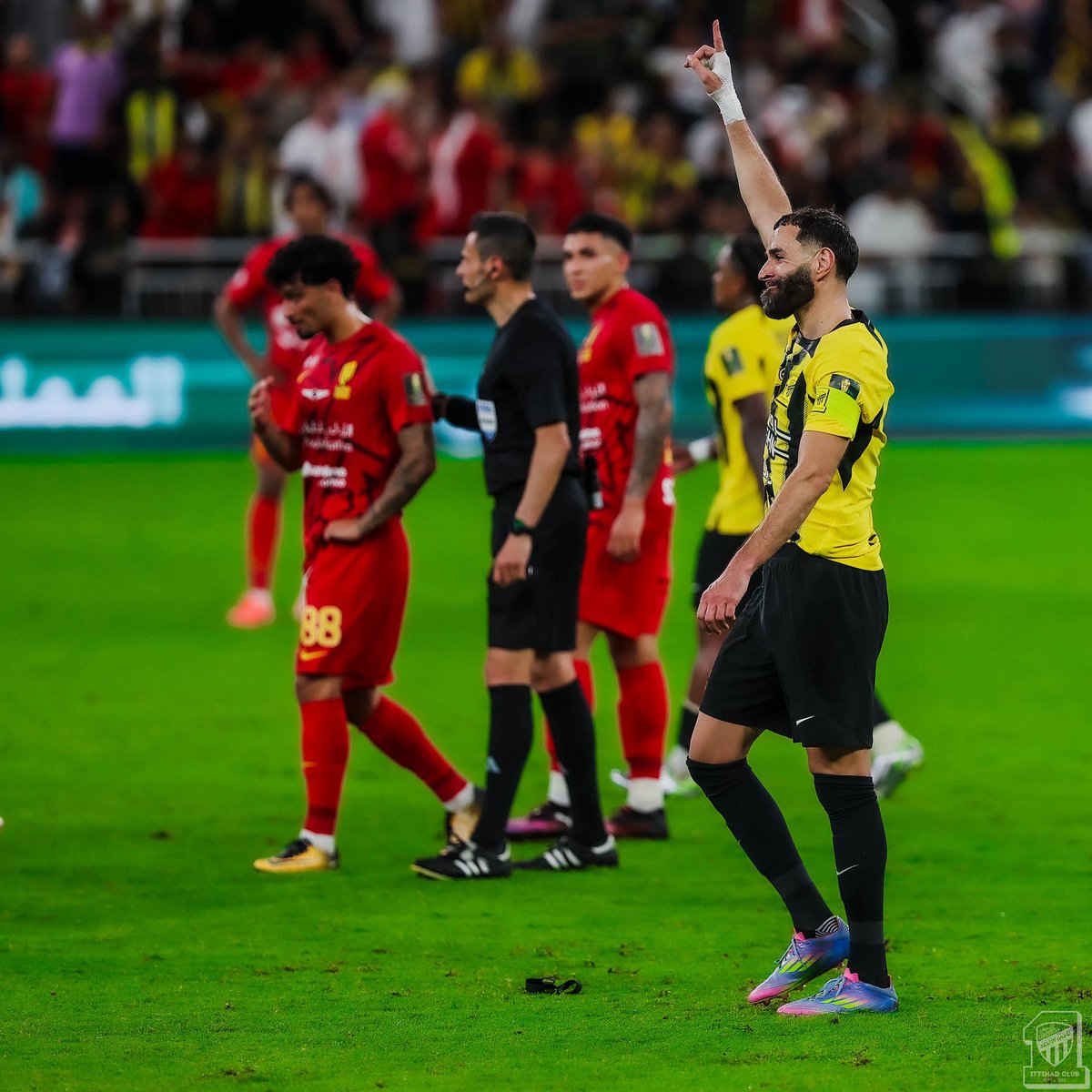 ALDhmi_87's tweet photo. للمتعاطفين مع القادسية .. او الحاقدين على الاتحاد
للحالمين .. بإن تتعكر فرحة الدوري بخسارة الكأس
هاردلك جميعًا ..

اذا عاد الاتحاد اعادكم في مدرجات كل خصم له
و اعاد سقف نجاحاتكم و طموحاتكم في ( الفضة ) ..

الذهب للذهب
سيد البلد يحكم بإحكامه في كل بطولات الموسم

الف مبرووووك 💛🏆 https://t.co/ZMXovekRUh