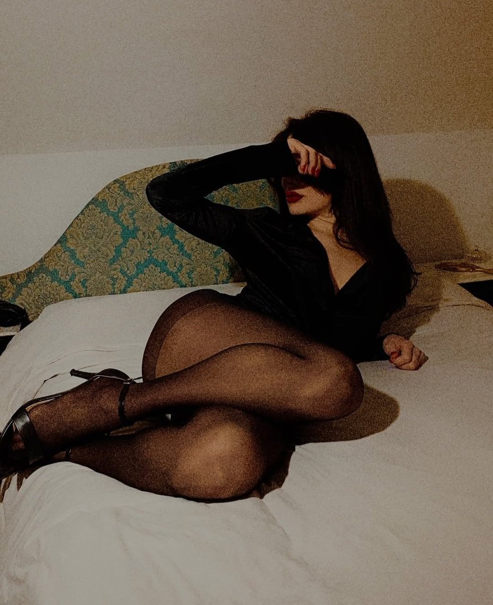 women🧚🏼‍♀️ (@11mnou) on Twitter photo 