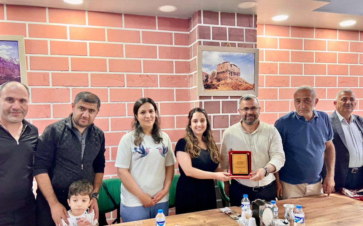 IsyeriVe's tweet photo. 🦺İSG birimimizde, il koordinatörü olarak çalışan değerli uzmanımız Selda Koruçi onuruna, görev değişikliği sebebiyle veda yemeği düzenlendi. Özverili çalışmaları için kendisine teşekkür ediyoruz.👷‍♀️

@alicelik_64 @meb_dhgm @omurfatih @ozkan_meb @nrtttin_ylmz @mebisgb @koruciselda https://t.co/QmSdoTL5ty