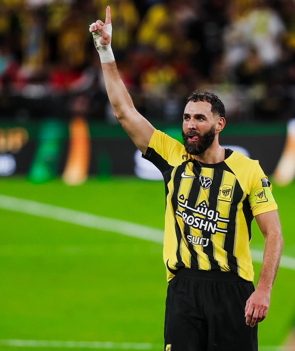 azoo89's tweet photo. سعاده الشعب مسؤوليه الحكومه💛🖤 https://t.co/ddfgjsbRTU
