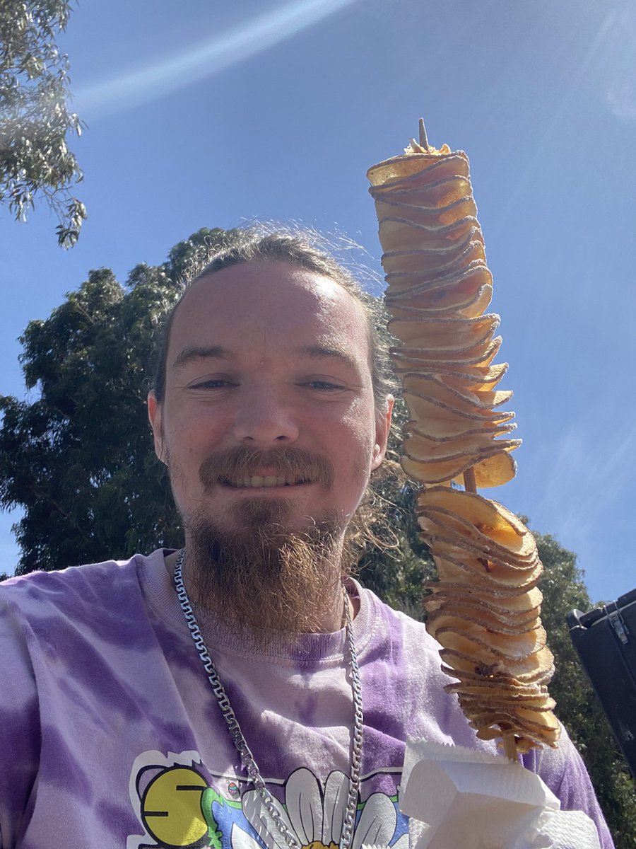 WIG23's tweet photo. Come grab food from potato hut and on a stick in Austin Texas @foodielandnm https://t.co/ukGC7aiziz
