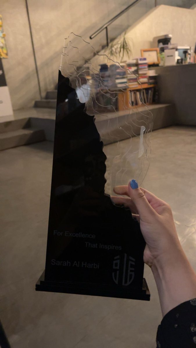 Arch sarah tweet media