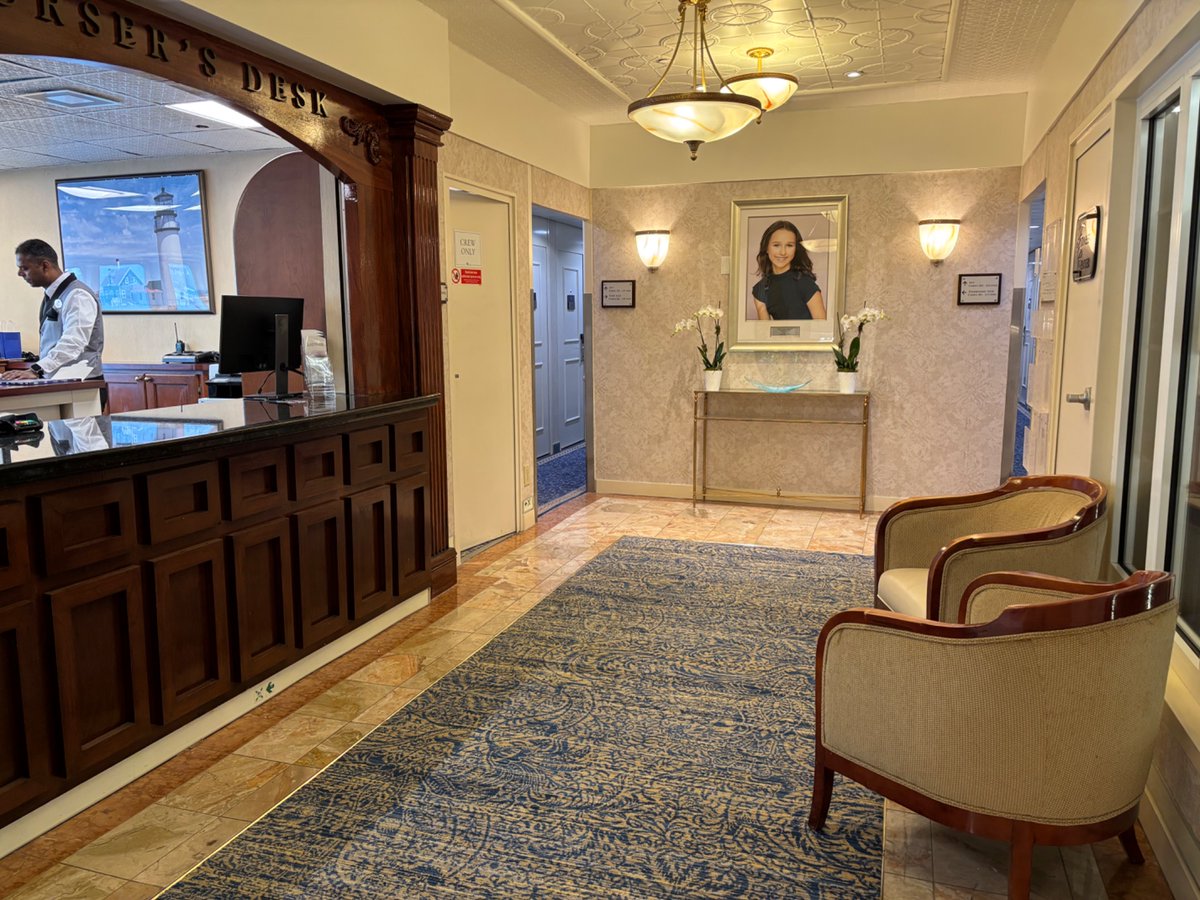 deckchairblog's tweet image. Back from 10 days aboard @VictoryCruise #VictoryII on the Great Lakes, sailing from Chicago to Toronto. One of the most interesting cruises I’ve taken in a while. (1/3)