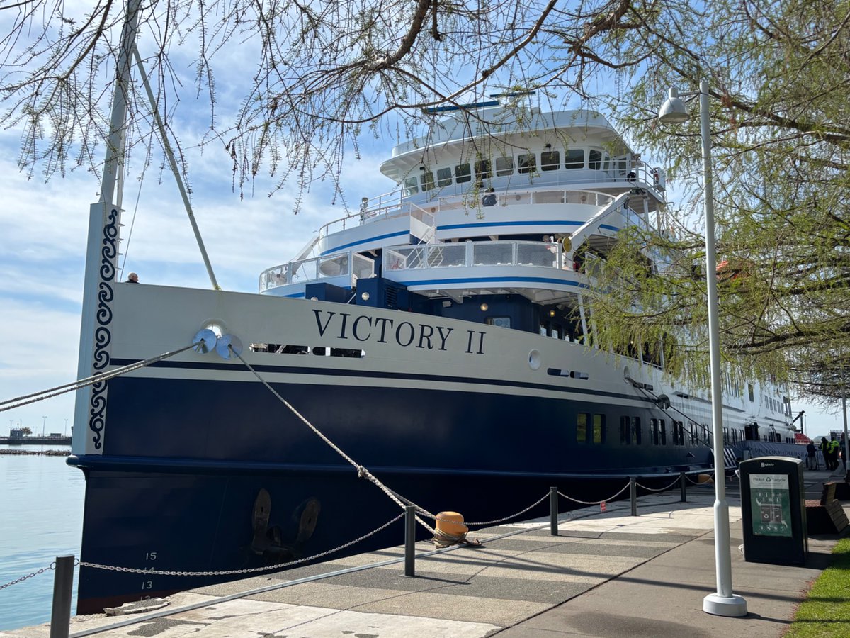 deckchairblog's tweet image. Back from 10 days aboard @VictoryCruise #VictoryII on the Great Lakes, sailing from Chicago to Toronto. One of the most interesting cruises I’ve taken in a while. (1/3)