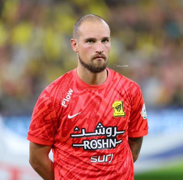 في كل قمة صعبة تجد هذا الوحش حاضر 
في كل معركة تجد هذا الجندي يحمي عرين النمور

رايكوفيتش "أرجل حارس" في تاريخ الدوري السعودي 🔥