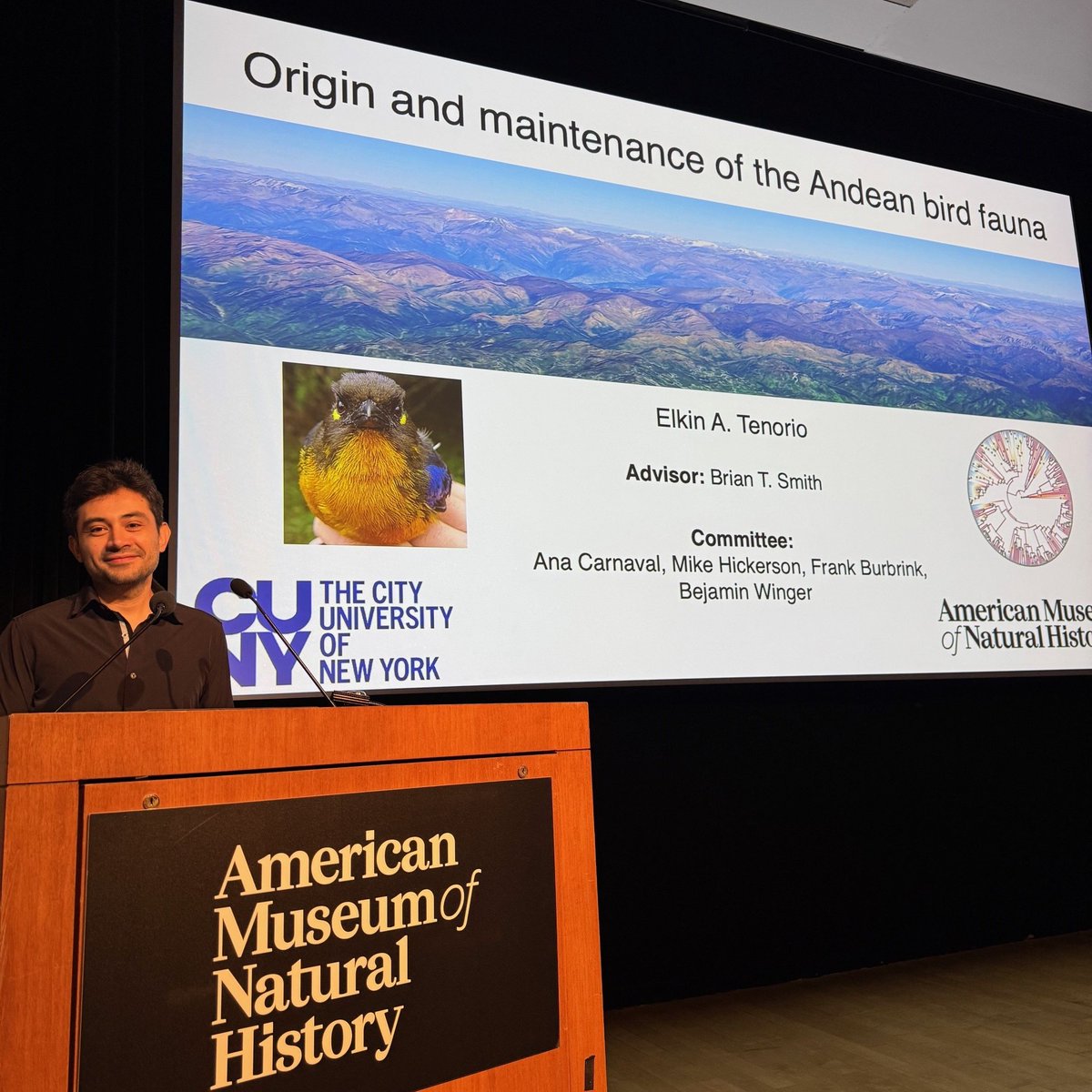 Congratulations to CUNY EEB-RGGS AMNH PhD student Elkin Tenorio on a successful defense of his dissertation "Origin and maintenance of the Andean bird fauna" on 30 May 2025!