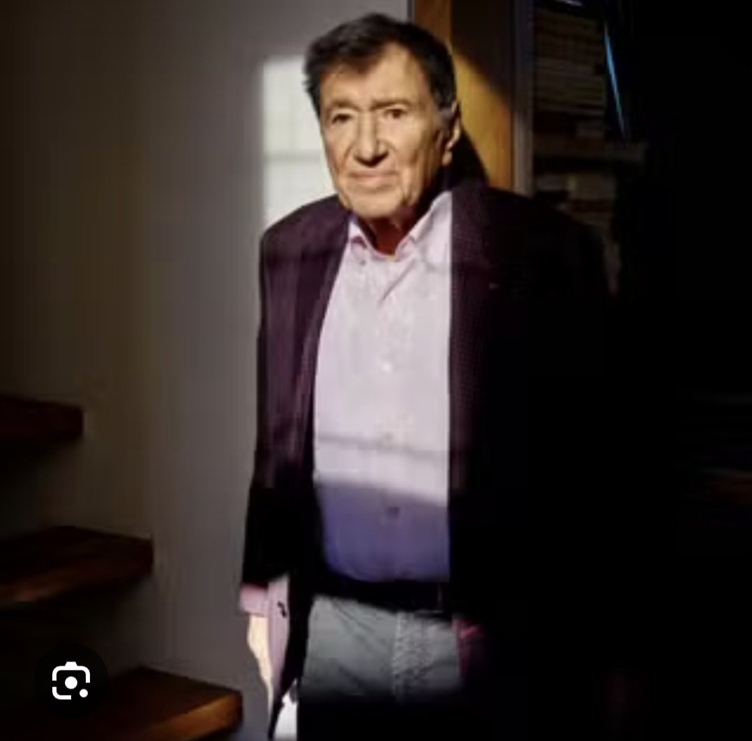 Les_CitadElles's tweet photo. Le décès du professeur Étienne-Emile BEAULIEU nous rappelle au-delà de son immense apport à la science, qu’il fut l’inventeur du #RU486 (pilule abortive) à laquelle des millions de femmes ont eu recours. Défenseur de la #libertédesfemmes.
Encore merci Pr.
https://t.co/szslZjta7s https://t.co/9iwdttaWNk