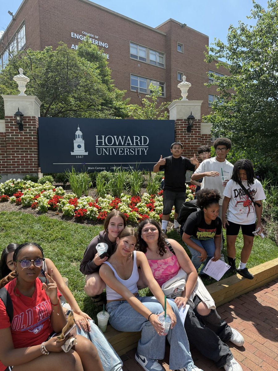 ommsaacps's tweet photo. AVID field trip to Howard University in DC! Happy our students were able to visit snother college campus and see how amazing Howard University is! πβ€οΈπβ€οΈ#OMMS #PatriotPride #BelongGrowSucceed #AVID https://t.co/fHlw4VBrrs