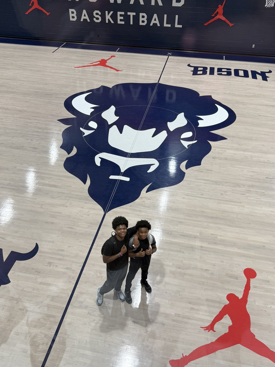 ommsaacps's tweet photo. AVID field trip to Howard University in DC! Happy our students were able to visit snother college campus and see how amazing Howard University is! πβ€οΈπβ€οΈ#OMMS #PatriotPride #BelongGrowSucceed #AVID https://t.co/fHlw4VBrrs