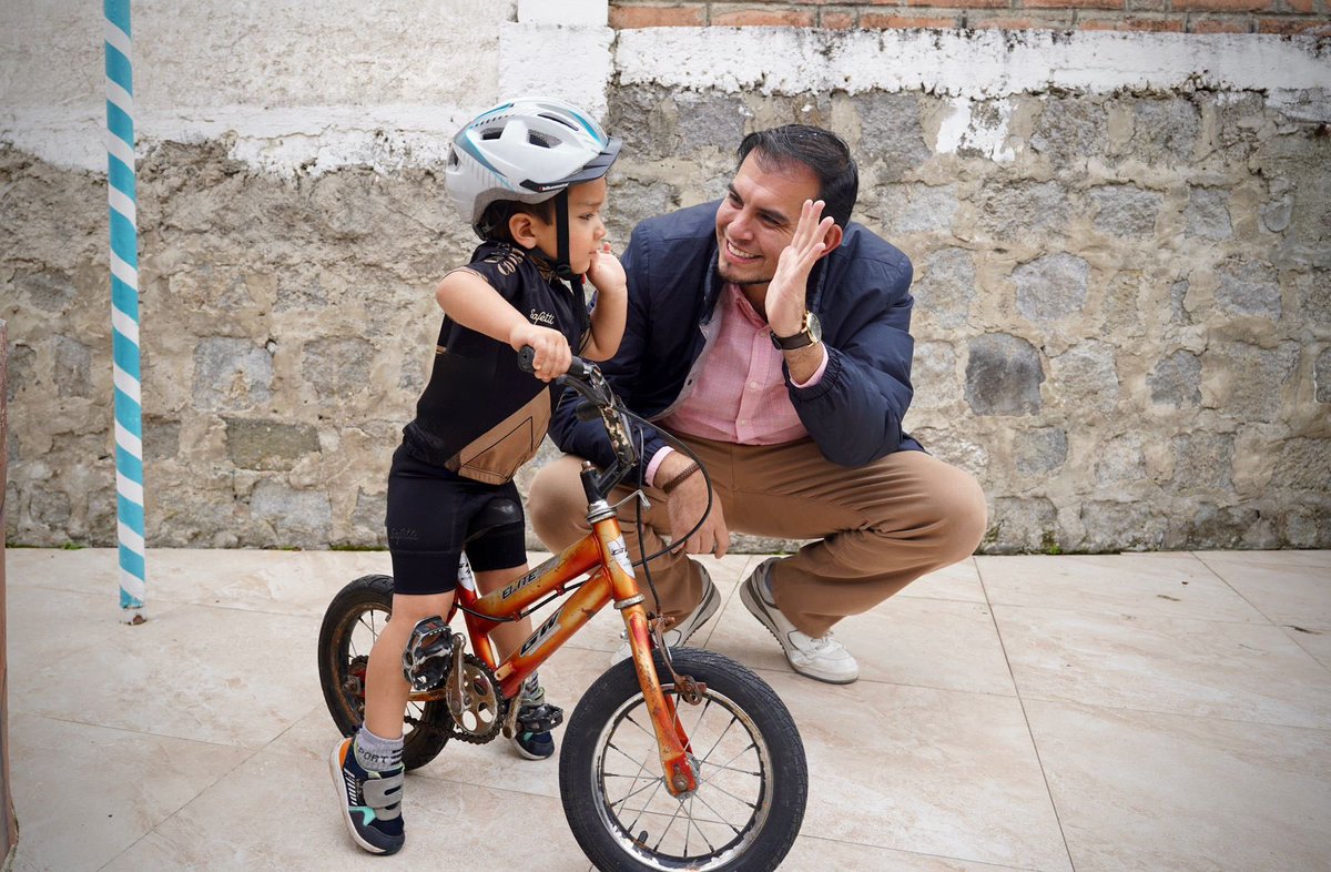 Inclusión Ecuador 🇪🇨 (@inclusionec) on Twitter photo #Tulcán | En el marco del #DíaDelNiño, el ministro <a href="/haburbano/">Harold Burbano</a> participó en el evento "Derechos de los Niños en un Ambiente de Protección y Bienestar" 🎉, una jornada para reafirmar el compromiso con el desarrollo integral de la niñez.
👧🏽🧒🏻 Cerca de 100 niños y niñas del CDI Sara #Tulcán | En el marco del #DíaDelNiño, el ministro <a href="/haburbano/">Harold Burbano</a> participó en el evento "Derechos de los Niños en un Ambiente de Protección y Bienestar" 🎉, una jornada para reafirmar el compromiso con el desarrollo integral de la niñez.
👧🏽🧒🏻 Cerca de 100 niños y niñas del CDI Sara
