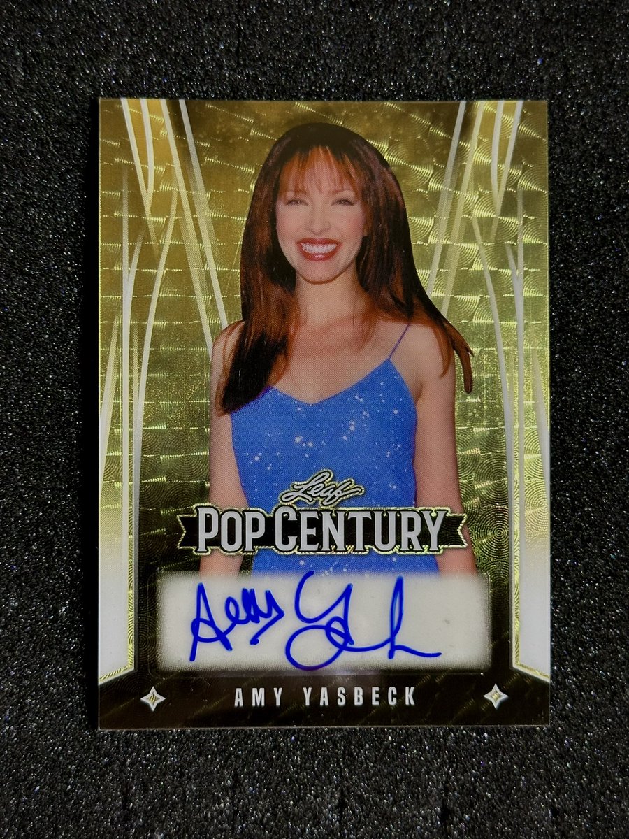 trend1's tweet image. 2025 Leaf Pop Century 1/1 of @AmyYasbeck4real such an astonishing card. Will go next to my John Ritter collection. @Leaf_Cards #oneofone #leafcards #goldvinyl