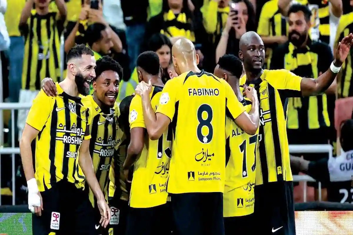 فخر المملكة وعميدها ، بطلا لأغلى الكؤوس ،،، 💛💛🖤🖤
       ( كأس خادم الحرمين الشريفين )
الف الف مبروك لكل جماهير الاتحاد ونبارك للاعبين والجهاز الفني والجهاز 
الإداري بقيادة الاخ الاستاذ لؤي مشعبي <a href="/mashablo/">Loay لؤي مشعبي 🇸🇦</a> 
#الاتحاد_القادسية 
#العميد 
#كاس_خادم_الحرمين_الشريفين