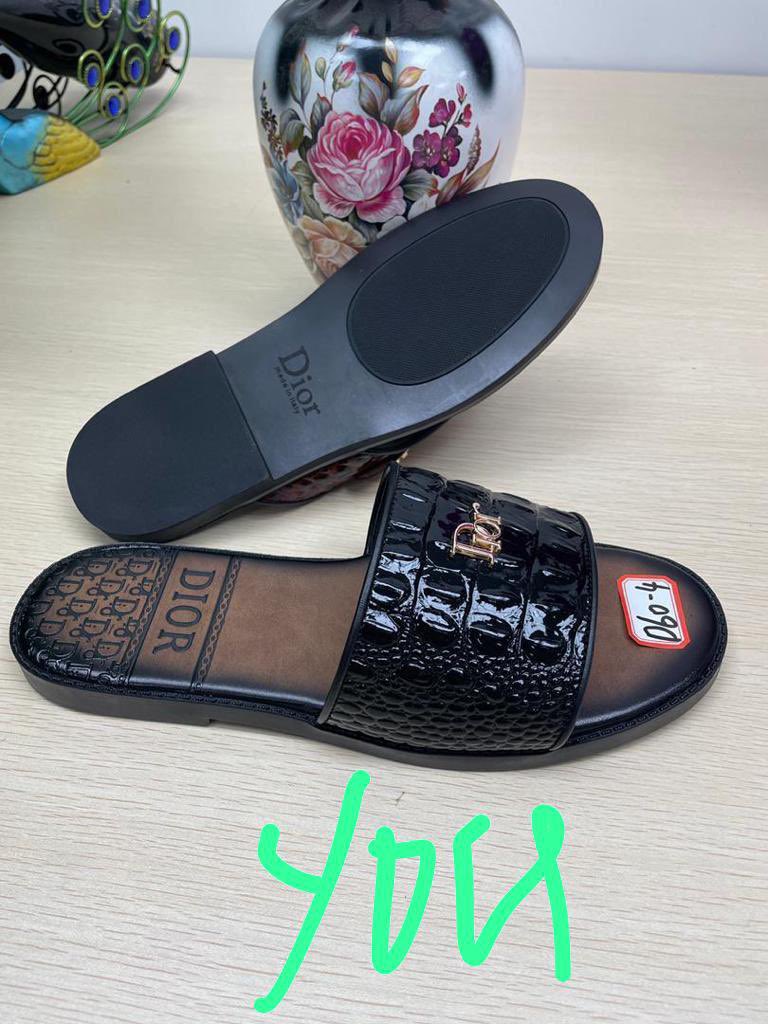 Size 39-46 available 
Location is Kano/kaduna
Patronize me please