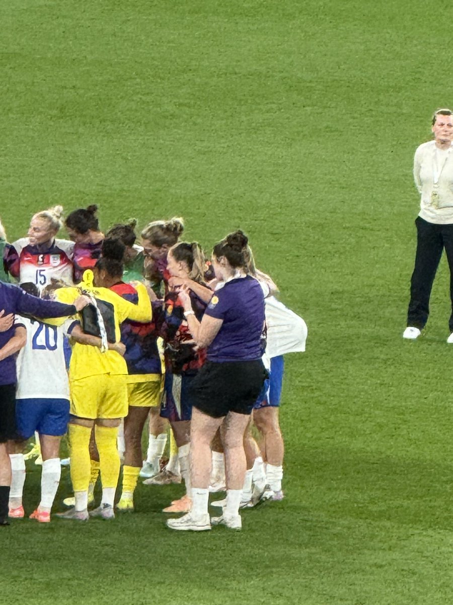 Aggie Beever-Jones has her hands on the match ball … well she’s put it in her shirt for now😂