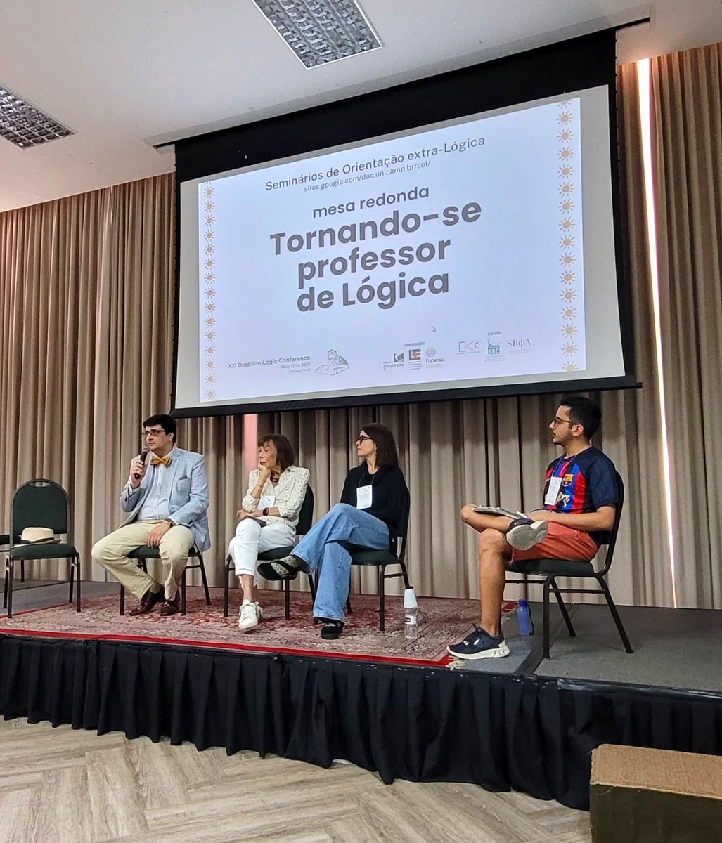 sol_logica's tweet photo. XXI Encontro Brasileiro de Lógica 📚🔖

Entre os dias 12 e 16 de maio, ocorreu o XXI Encontro Brasileiro de Lógica e nós marcamos presença com a mesa-redonda "Tornando-se professor de Lógica" https://t.co/wOYB136SEZ