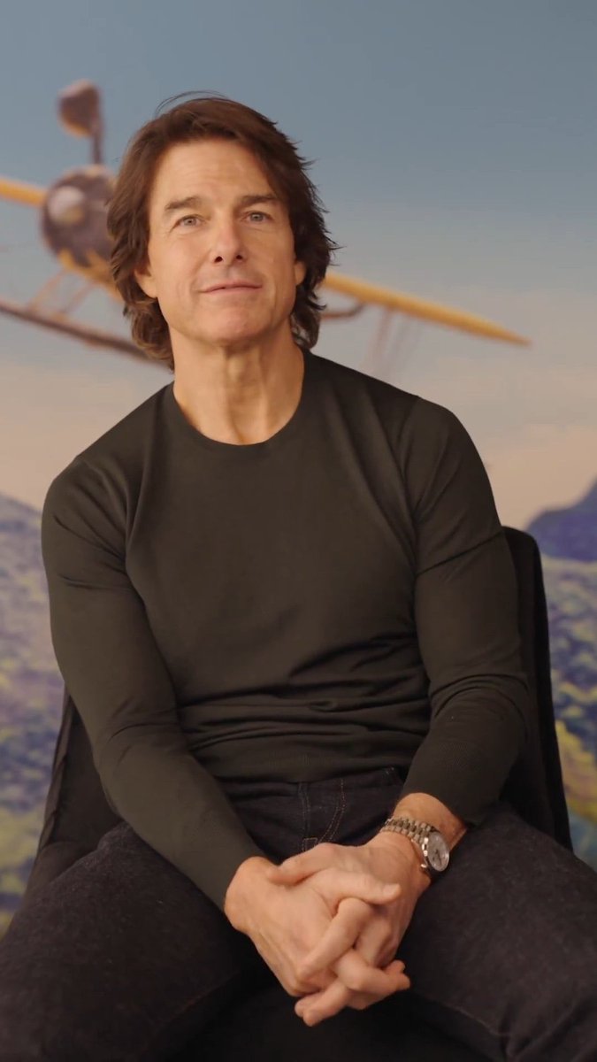 trygraptor's tweet image. my demeanor before and after someone says they want to talk about movies