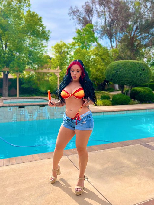Watch Salice Rose's leaked NSFW photo on TwXstars