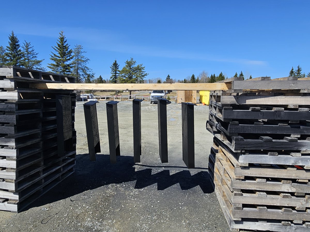 CanadaNickel's tweet image. Canada Nickel is installing 40+ bat boxes across the Timmins Nickel District to support local biodiversity. Built from recycled core boxes, the shelters will benefit native species like the Hoary Bat, Little Brown Myotis, and more.