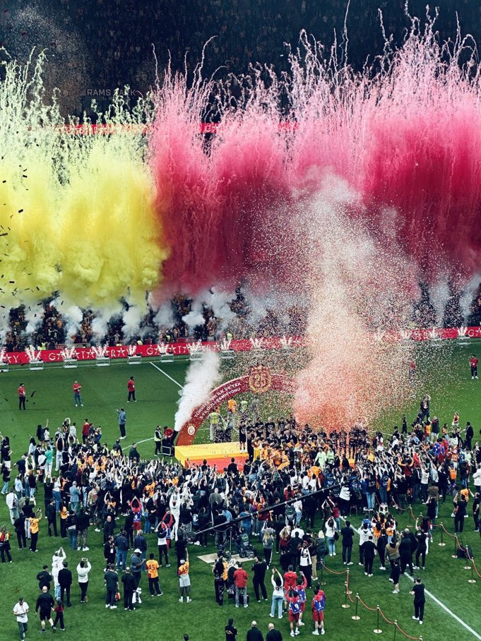 izledin mi? <a href="/melihmahmutoglu/">Melih Mahmutoğlu</a>