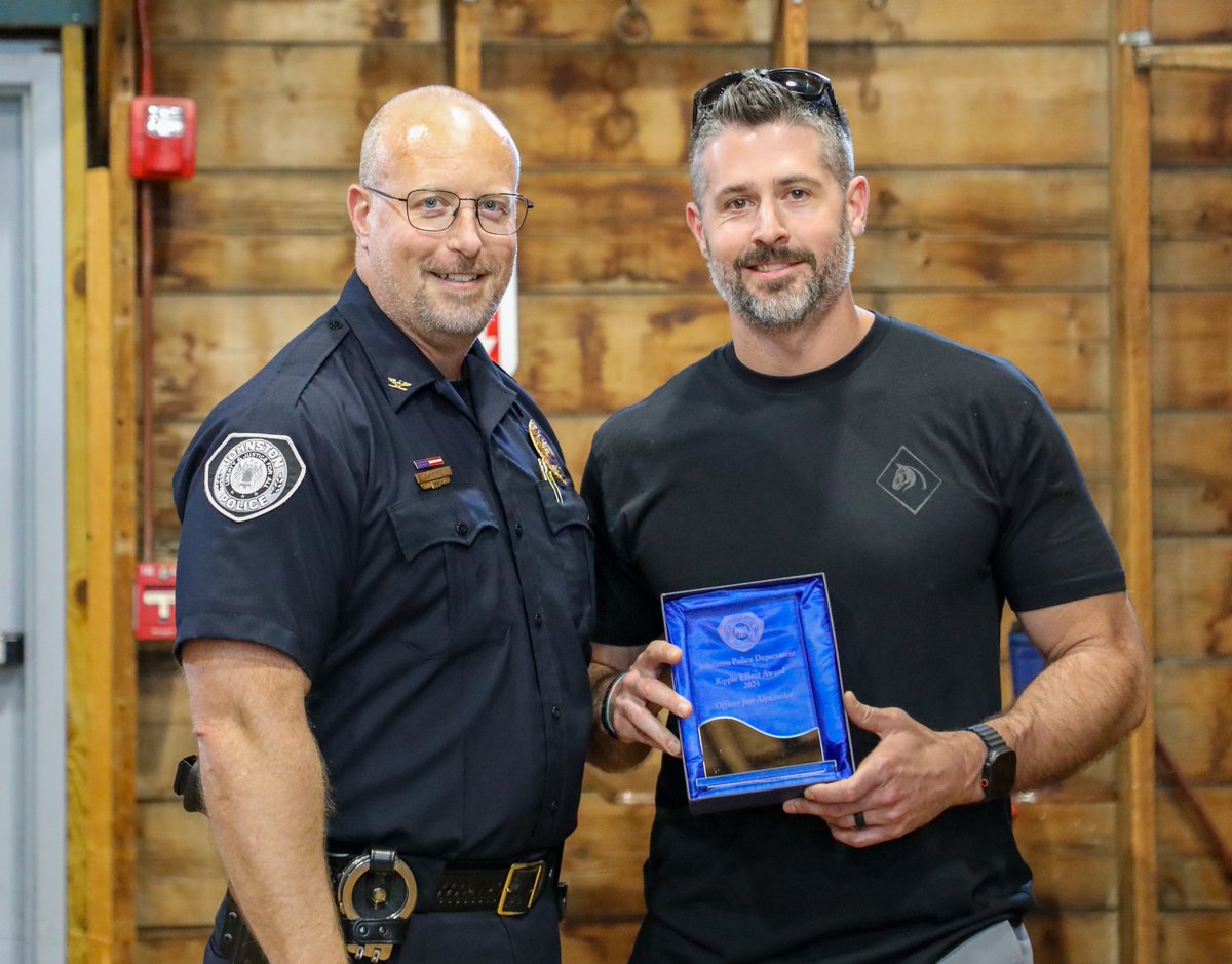 Congratulations to Officer Alexander, recipient of this year's Ripple Effect Award! His consistent positivity creates a more pleasant and efficient workplace. Well-deserved recognition! #RippleEffect #PoliceAwards