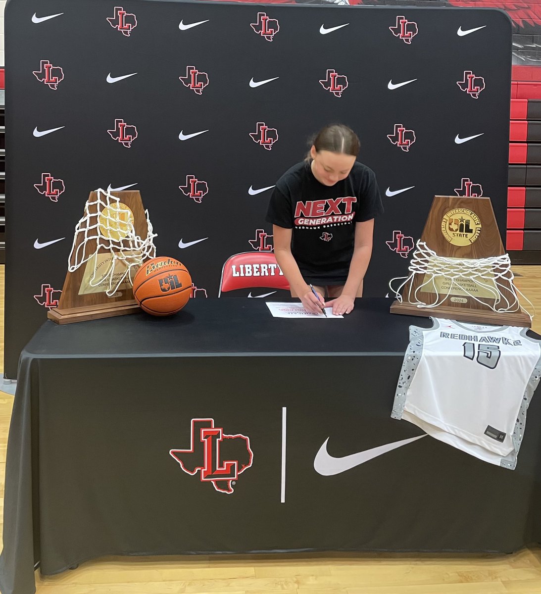 LHS Redhawk Basketball tweet media