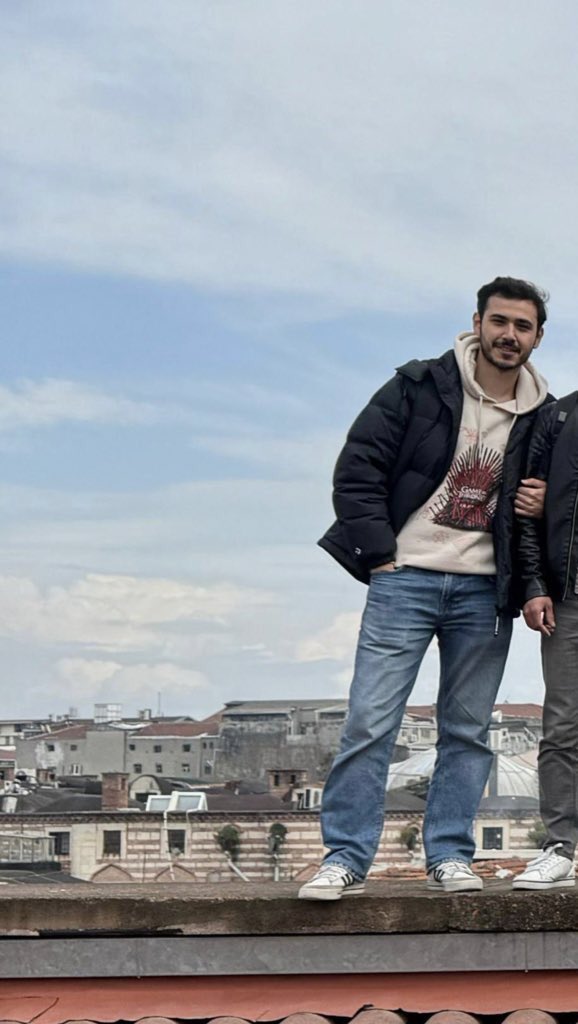 Pisliğin ismi( İbrahim aktan )resmi de budur İnstagram hesabını kapattı! 

#ibrahimaktan aranıyor!!!!