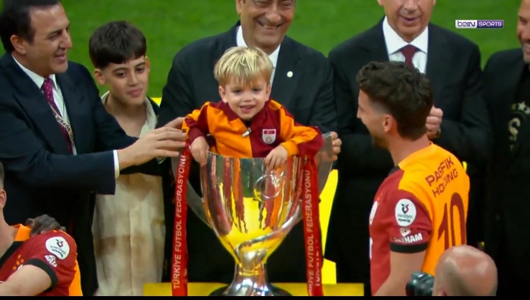 GALA News (@_galanews) on Twitter photo 