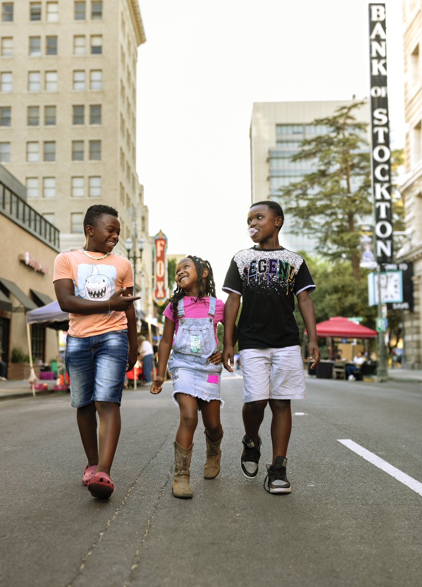 Stockton_CA's tweet image. There’s nothing like a stroll downtown with your besties 🌞

Soak up the Summer sun in Downtown Stockton and support local businesses in the area! 

#visitstockton #stocktontrue #stocktonca