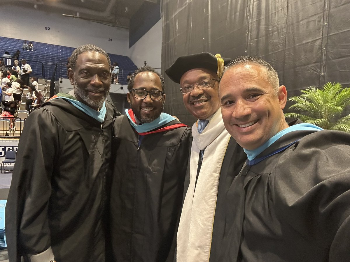 Michael J. Ramirez tweet media