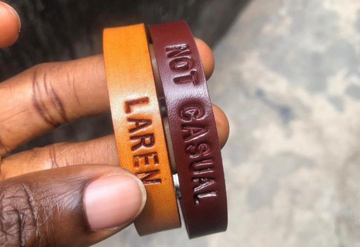 jide_eko's tweet photo. Your wrists are not for watches alone. Shop personalised leather bracelets from us. We'd emboss any text as long as it fits ₦4,000 ✅ tonight only

#NightmarketwithDammyB 
#BidAndWin
#Pagesbydamicommerce 
#LiveAuction
#PagesbyDamiAuction
#AuctionNightMarket https://t.co/XDm5BRjOZ9