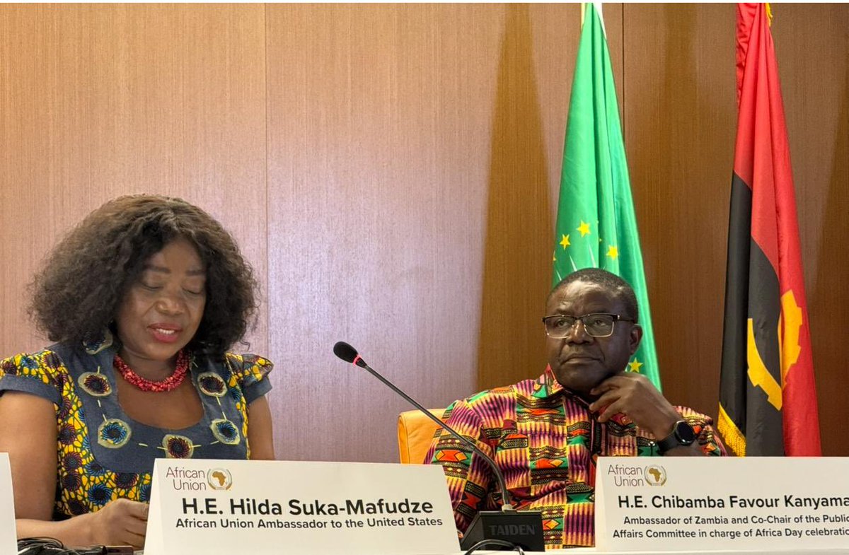 RobieKakonge_'s tweet image. Honored to celebrate the 62nd Anniversary of the @_AfricanUnion (OAU’s founding) at the AU Mission in D.C., co-hosted by Amb. @HMafudze & Amb. Mombouli.
Remarks by Amb. @tdf_dc, U.S. Bureau of African Affairs. AU Representative, @AmbassadorAVD called for dialogue, and cultural…