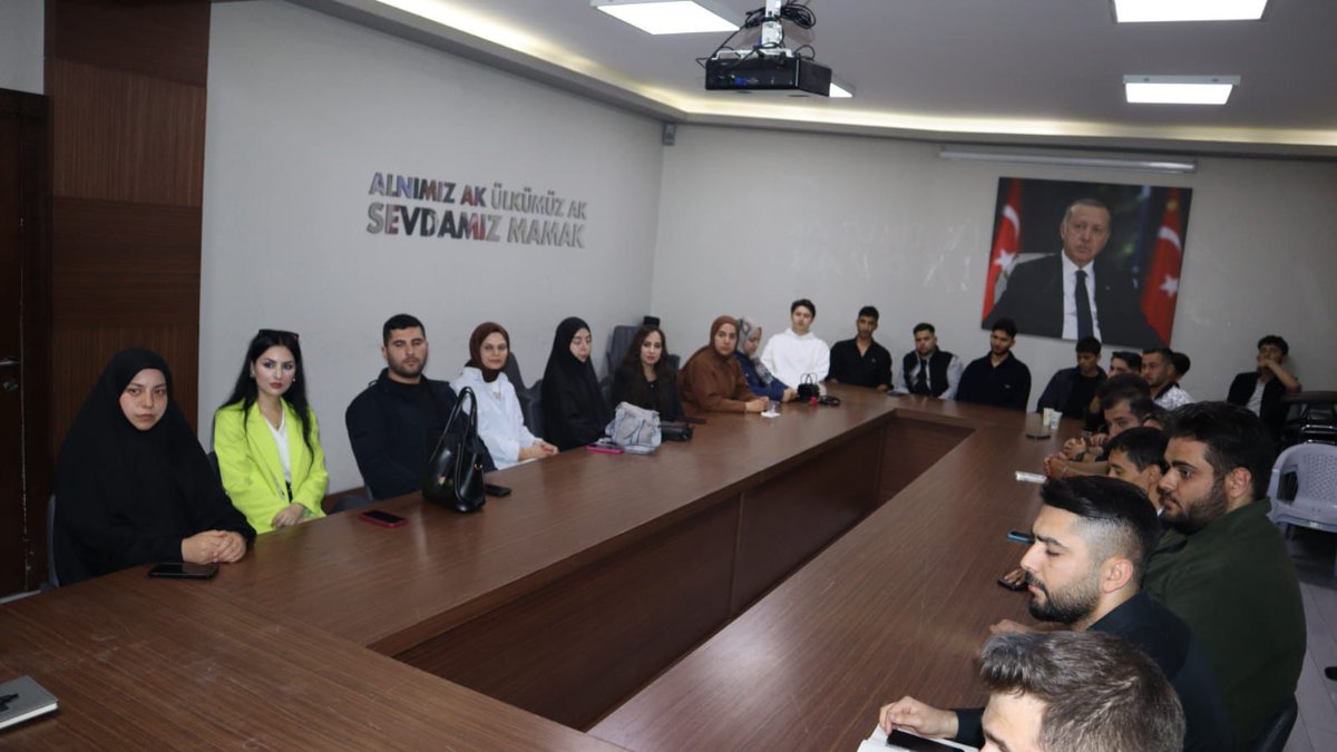 Birlik ve beraberlikle, durmadan çalışacak; Mamak’ta gençliğin sesi olacağız! 🇹🇷💡
Cumhurbaşkanımız Sayın Recep Tayyip Erdoğan' nın izinde yeni yürütmemiz ve yönetim toplamtımızı gerçekleştirdik. 
<a href="/avyusufibis/">Yusuf İBİŞ</a> 
<a href="/avhalilatasoy/">Halil ATASOY</a> 
<a href="/engindalbast/">Osman Engin Dalbastı</a> 
<a href="/samet_akdogan06/">Samet Akdoğan 🇹🇷</a>