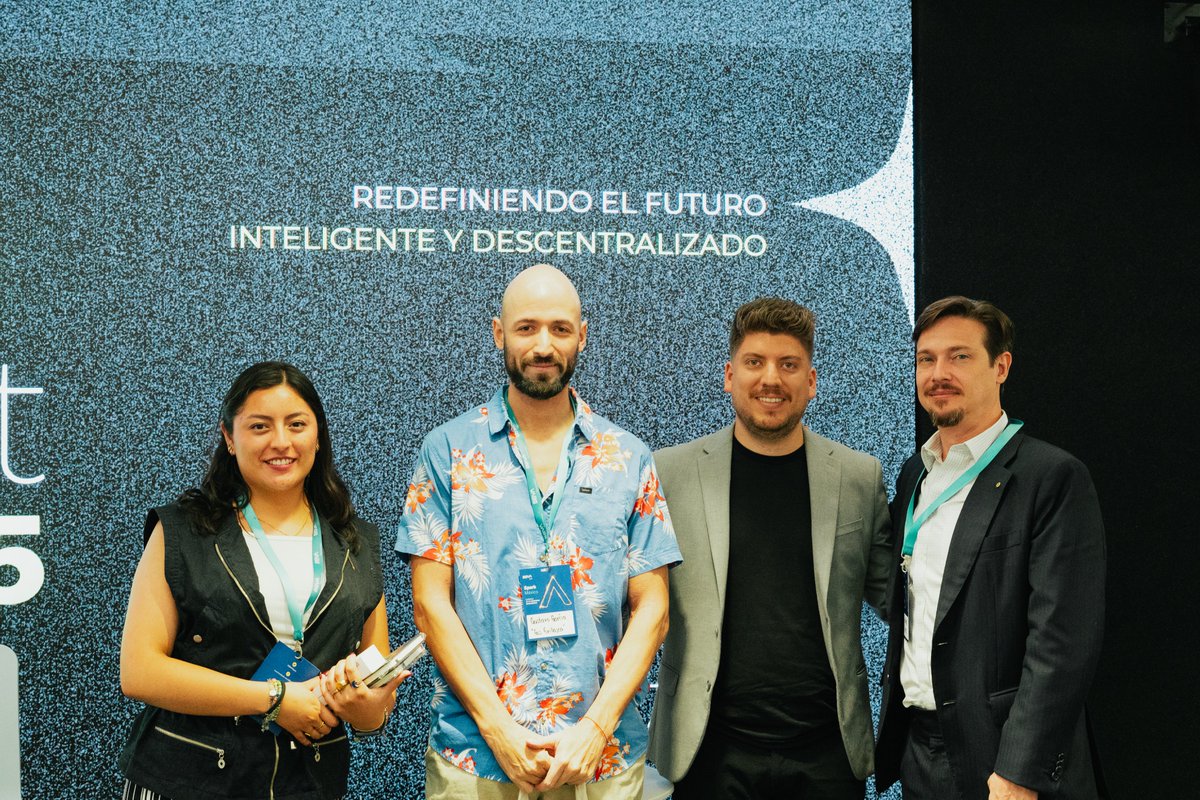Ethereum Mexico 🇲🇽 (@ethereum_mexico) on Twitter photo Gracias a ti, #DeAI Summit 🤖 fue un éxito.
Un side event presentado por <a href="/ethereum_mexico/">Ethereum Mexico 🇲🇽</a> & <a href="/blockdemy/">Blockdemy 🚀</a> durante #LedgerLeadersWeek de @foroblockchain 💚 Gracias a ti, #DeAI Summit 🤖 fue un éxito.
Un side event presentado por <a href="/ethereum_mexico/">Ethereum Mexico 🇲🇽</a> & <a href="/blockdemy/">Blockdemy 🚀</a> durante #LedgerLeadersWeek de @foroblockchain 💚
