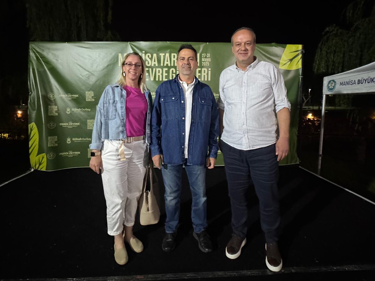 ÜMİT AKDAĞ (@umtakdag) on Twitter photo <a href="/manisabsb/">Manisa Büyükşehir Belediyesi</a> Himayesinde düzenlenen Manisa Tarzanı Çevre Günleri etkinlikleri kapsamında bu akşam <a href="/nasuhmahruki/">Nasuh Mahruki</a> beyefendinin eşsiz sohbetini dinleme fırsatı bulduk.Harika bir programdı emeği geçen herkese teşekkürler.
<a href="/CananAktem/">Canan Aktem</a>
<a href="/MASDER4545/">Magnesia Araştırma ve Strateji Derneği</a> <a href="/manisabsb/">Manisa Büyükşehir Belediyesi</a> Himayesinde düzenlenen Manisa Tarzanı Çevre Günleri etkinlikleri kapsamında bu akşam <a href="/nasuhmahruki/">Nasuh Mahruki</a> beyefendinin eşsiz sohbetini dinleme fırsatı bulduk.Harika bir programdı emeği geçen herkese teşekkürler.
<a href="/CananAktem/">Canan Aktem</a>
<a href="/MASDER4545/">Magnesia Araştırma ve Strateji Derneği</a>