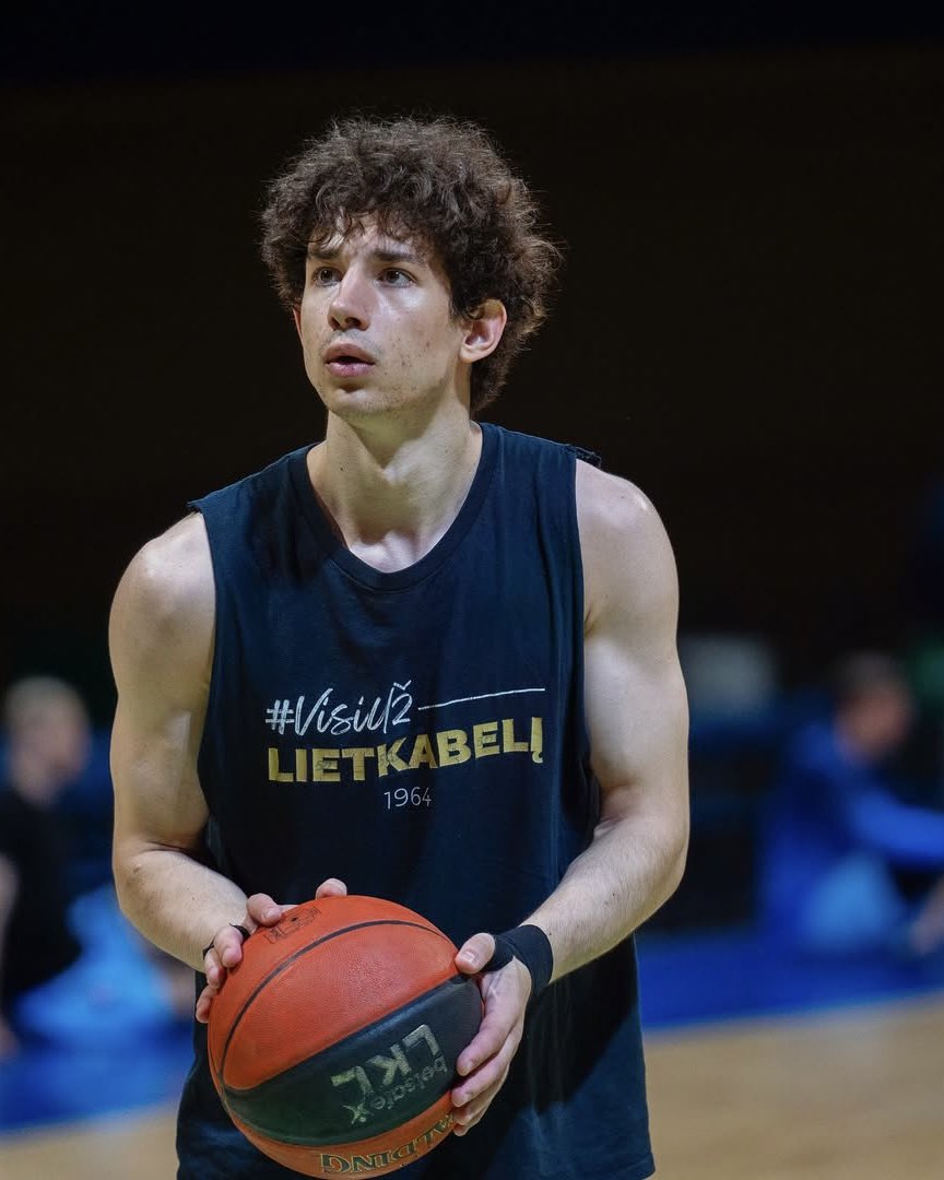 Oleksandr Kovliar recorded 18 points, 2 rebounds, and 2 assists in the semifinal game of the Lithuanian Championship against Rytas.