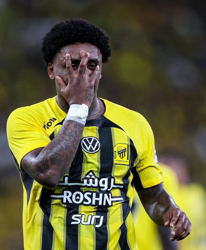 عمرو tweet media