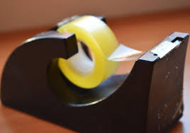 El 30 de mayo de 1925, Richard Drew, patentó la primera cinta adhesiva conocida como cinta "Scotch". Nos lo cuenta Viqui Moreno <a href="/ViquiMoreno/">Victoria Moreno</a> #Arganda #Madrid  
Emitido el día 27/05/2025.       

la93fm.com 
radiosurestemadrid.com 

👇
youtu.be/wsmdmiG45t8