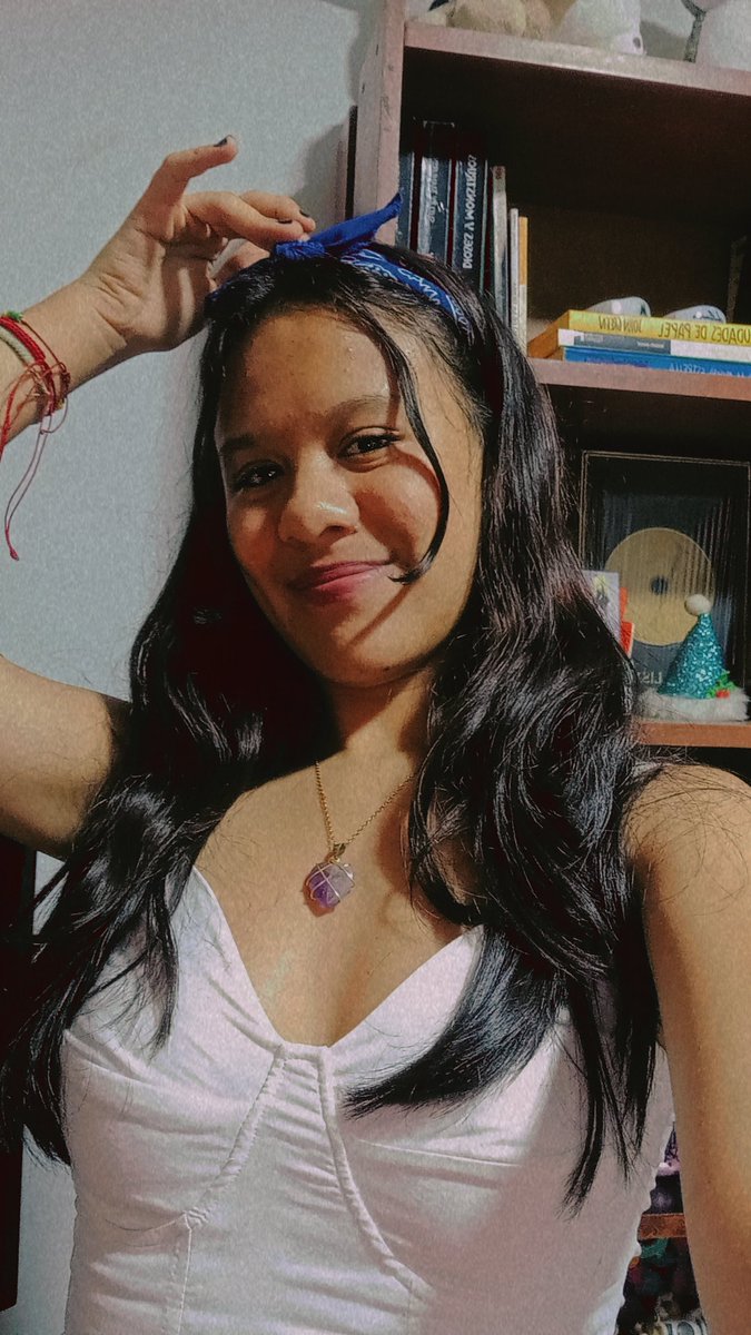 Holaa!! (Hace mucho no hacía esto) Mi nombre es Ale, soy de Colombia, tengo 21 años y llevó en el fandom desde 2020, mis canciones fav y protegidas son Anyone else y secret, extrañaba este fandom y a las <a href="/iBESTI4S/">bestias</a> ❤️‍🩹🥺

#integracionbassettista