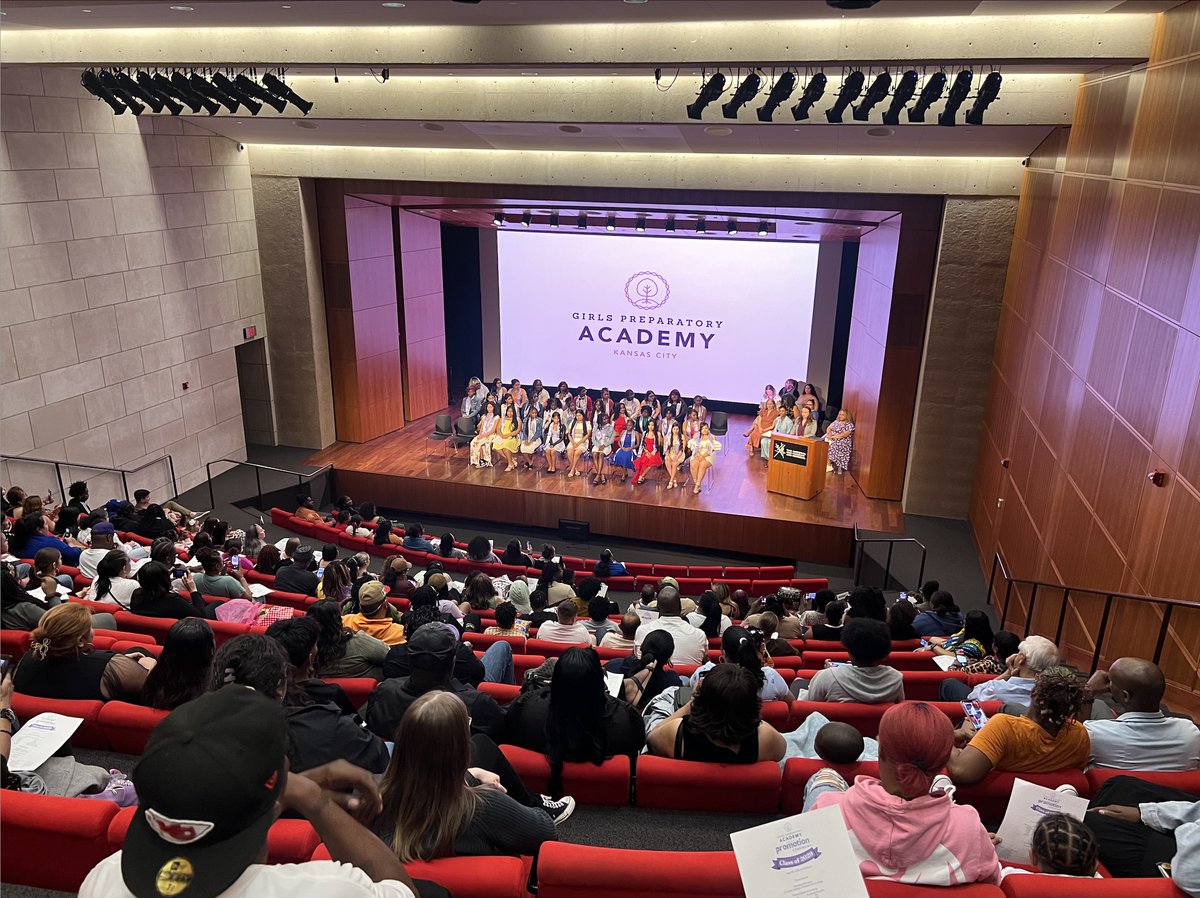 MOCharterSchool's tweet image. MO Charter Schools Photo Roundup: Last Week of School Edition ✌️📸
🏃 @FrontierSchools: Field Day 2025
🎓 KCGPA: 8th → 9th Promotion
🏃♀️ @Confluence_Acad: State Track Sendoff
🎶 @CrossroadsCSKC: Squirm Musical
#CharterEducation #MOChartersWork #PhotoRoundup