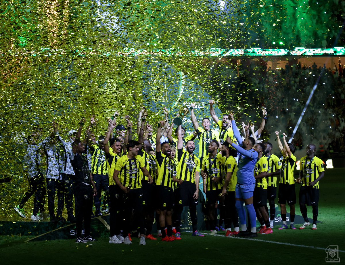 Hassan99044's tweet photo. النهايات السعيدة الاتحاد بطلاً للثنائية https://t.co/LojiGhAeCm