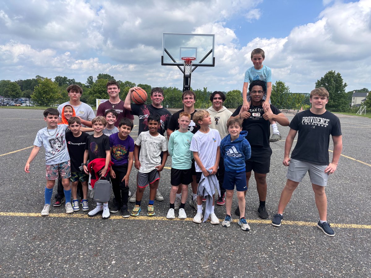 Shoutout to a few of our incoming seniors taking time out of their day to be GVES Recess Buddies!  This is what it is all about!!