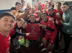 Ellolodeportes's tweet photo. #ligarafaelina #PrimeraA

SIGUE FIRME EL CONJUNTO ROJIBLANCO https://t.co/rUWsB9hTtd https://t.co/8aTC3OoqHR