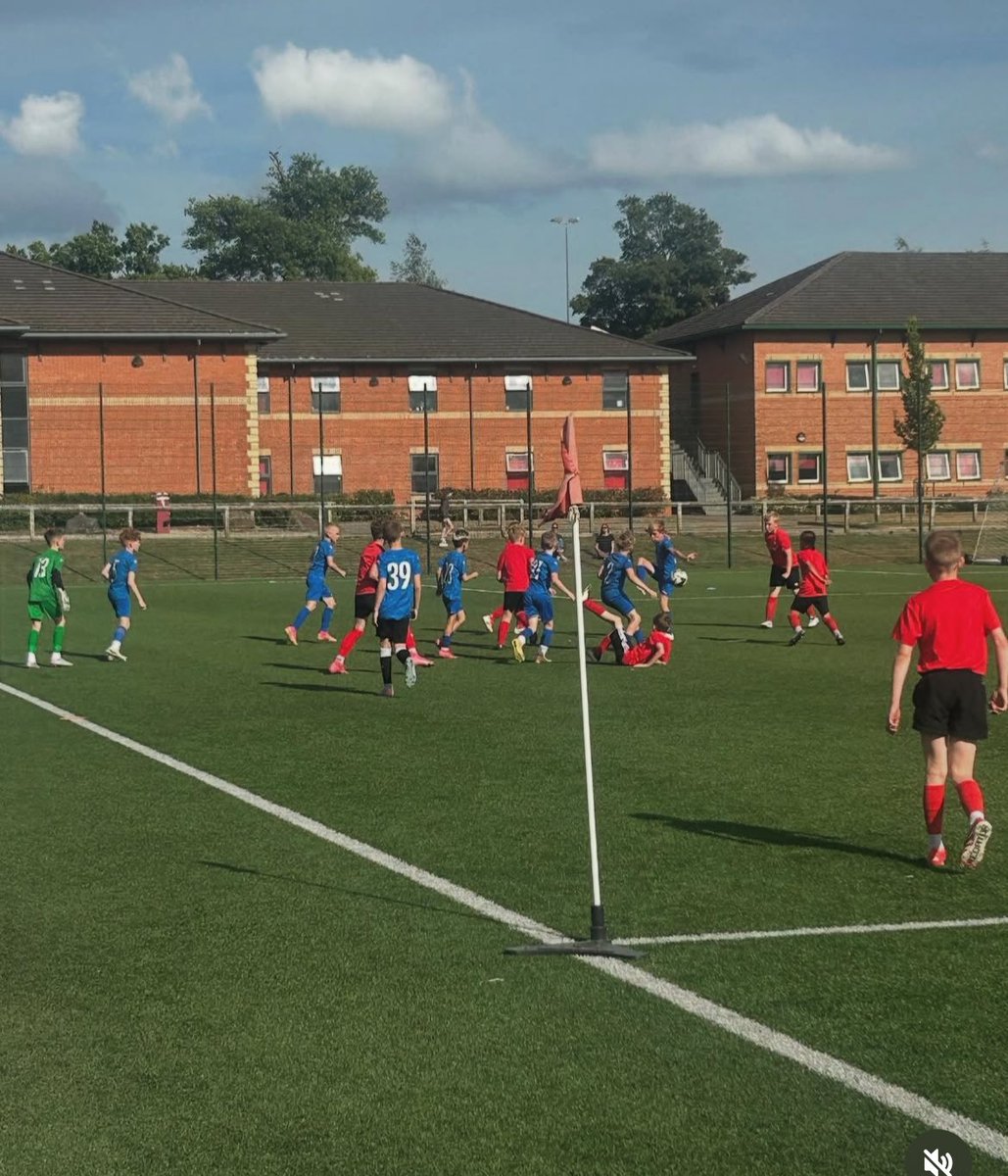 Chippenham Town Junior Academy (@ctfcjacademy) on Twitter photo The U9s & U10s played against Hartpury Acorns this evening in a great game at the fantastic facilities of Harpury University!
A fantastic game & challenge for our players with 5️⃣ U9s playing up! 👏
Well done bluebirds 🔵🐦
A huge thank you to <a href="/1_Mansell/">Lee Mansell</a> for the invite! The U9s & U10s played against Hartpury Acorns this evening in a great game at the fantastic facilities of Harpury University!
A fantastic game & challenge for our players with 5️⃣ U9s playing up! 👏
Well done bluebirds 🔵🐦
A huge thank you to <a href="/1_Mansell/">Lee Mansell</a> for the invite!