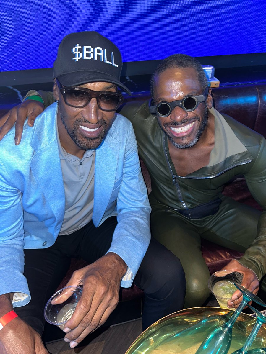Scottie Pippen (@scottiepippen) on Twitter photo Linked with some BULLS in Vegas
<a href="/IOHK_Charles/">Charles Hoskinson</a> <a href="/ethereumJoseph/">Joseph Lubin</a> <a href="/CryptoHayes/">Arthur Hayes</a>
Innovators driving the future of crypto.
Talked Bitcoin and $BALL 🏀
Bullish on the Bitcoin community and where the game is headed. Linked with some BULLS in Vegas
<a href="/IOHK_Charles/">Charles Hoskinson</a> <a href="/ethereumJoseph/">Joseph Lubin</a> <a href="/CryptoHayes/">Arthur Hayes</a>
Innovators driving the future of crypto.
Talked Bitcoin and $BALL 🏀
Bullish on the Bitcoin community and where the game is headed.