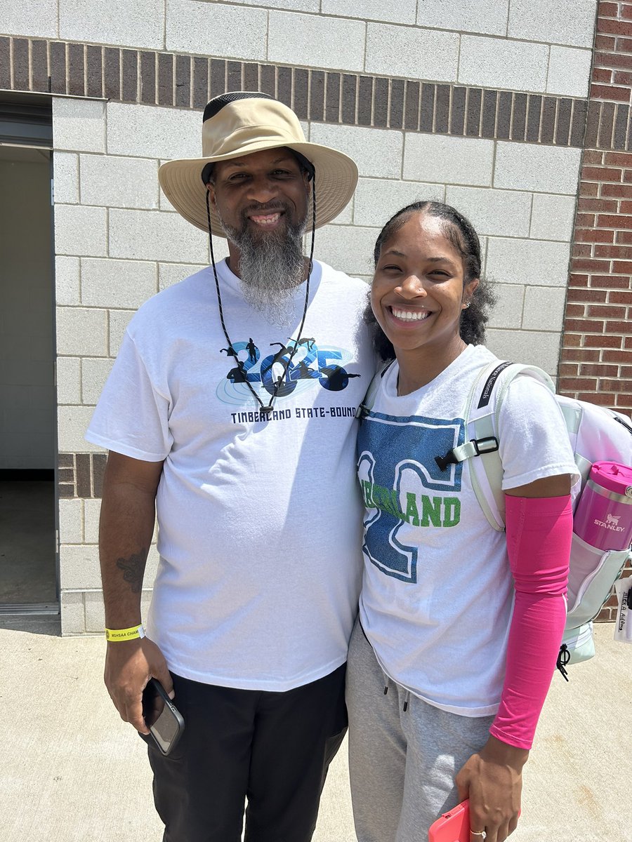 Amazing day for Alexa! That smile says it all. Three podium finishes!
100Hurdles -11:30
Open 100 - 12:10
300 hurdles - 2:50

Tana jumps at 1:30 tomorrow!