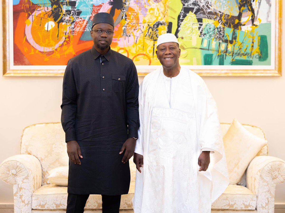 #Coopération Côte d’Ivoire - Sénégal 

Ce vendredi, le Président de la République, Alassane Ouattara, s'est entretenu avec le Premier Ministre du Sénégal, Ousmane SONKO, sur la coopération bilatérale entre la Côte d’Ivoire et le #Sénégal ainsi que sur les sujets régionaux,